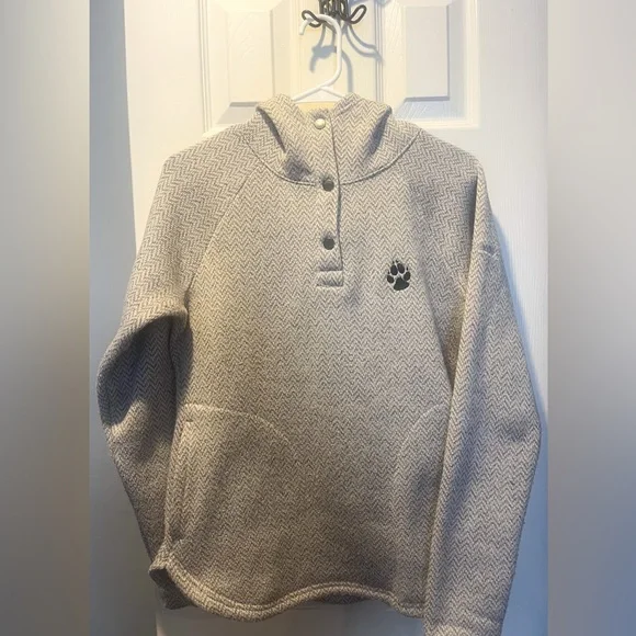 Set of two Great Wolf Lodge Columbia size medium pullovers - Picture 9 of 14